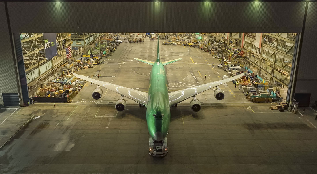 L’ultimo Boeing 747 lascia la fabbrica di Everett