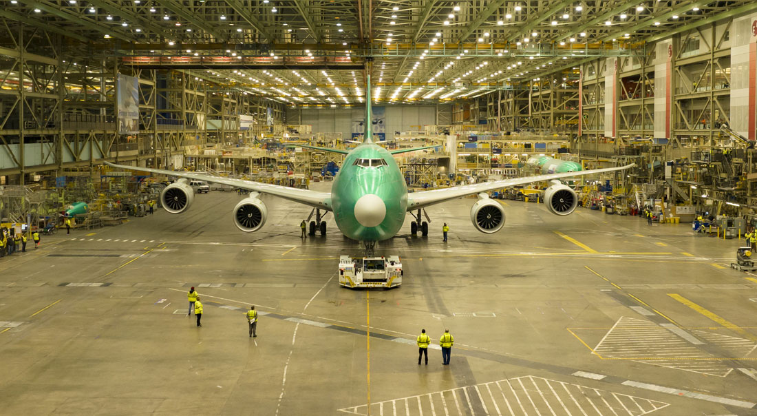 L’ultimo Boeing 747 lascia la fabbrica di Everett